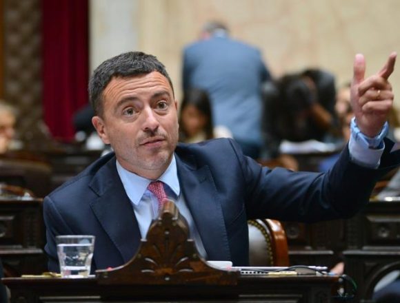De Loredo votó en contra del veto de Milei: «Es falso que esto quiebra el equilibrio fiscal»