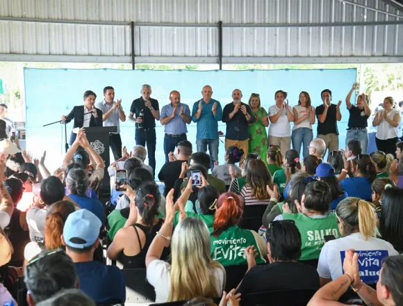 Kicillof en Ensenada | llamó a la unidad del PJ y advirtió contra las disputas internas