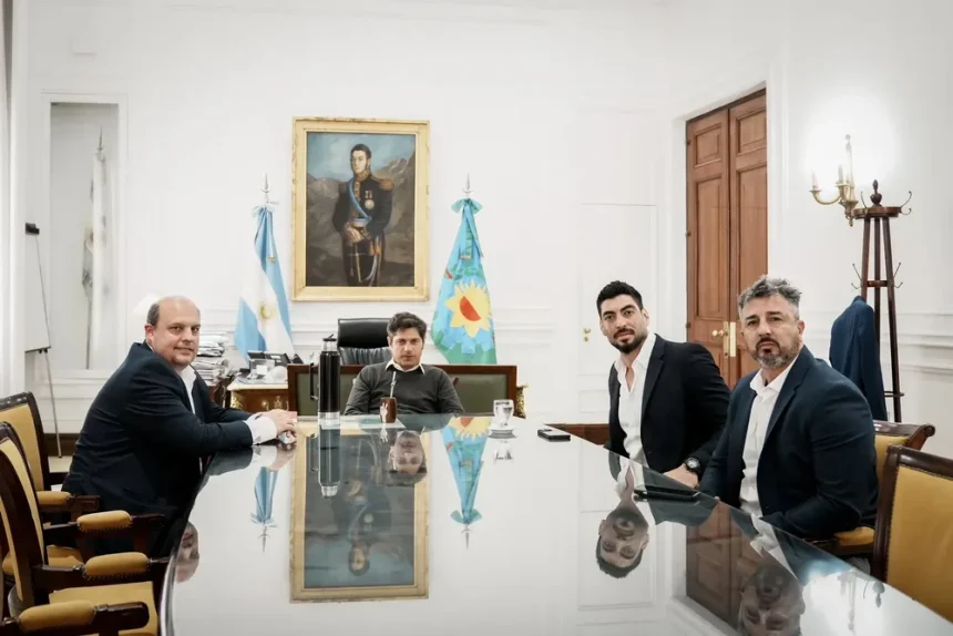 Kicillof se reúne con Moyano y Susbielles para avanzar en obras públicas y abordar la crisis económica