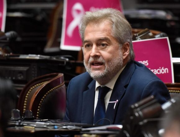 Roberto Mirabella deja Unión por la Patria y crea su propio bloque