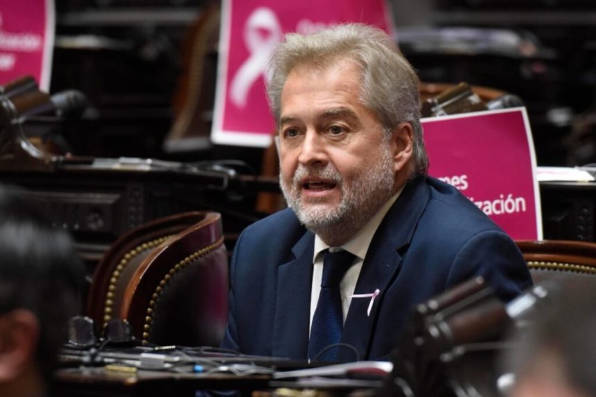 Roberto Mirabella deja Unión por la Patria y crea su propio bloque