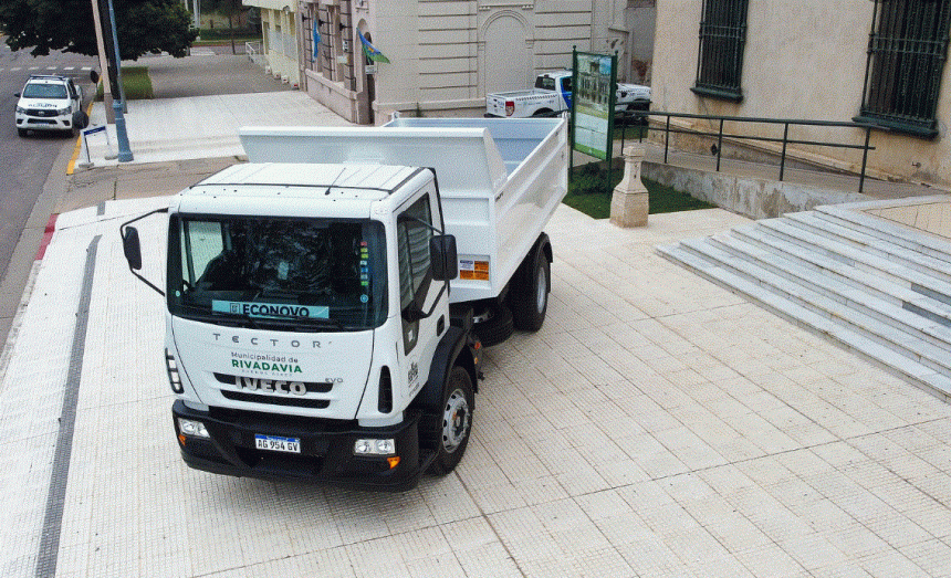 Rivadavia incorpora un nuevo camión 0KM para mejorar los Servicios Urbanos