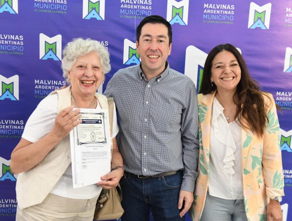 472834117_1163648515130217_3681288097493494581_n Malvinas Argentinas | Nardini hizo una nueva entrega de habilitaciones a comercios locales