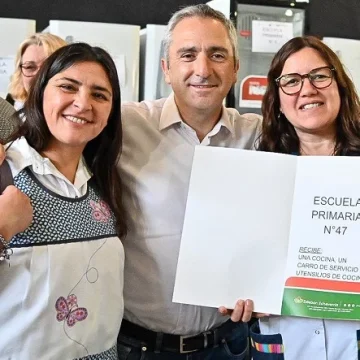 Larroque destacó una inversión de más de 2.600 millones en equipamiento para comedores escolares