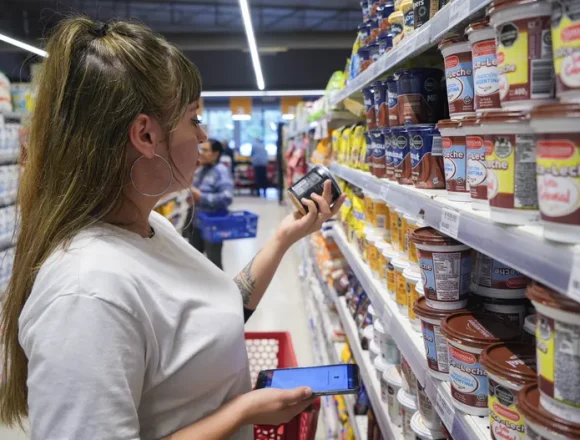 Precios de alimentos suben un 1,7% en enero y muestran un acelerado incremento respecto a diciembre