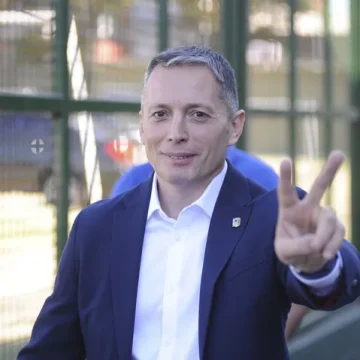 Esteban Echeverría | Gray cuestiona las medidas económicas de Milei y llama al peronismo a defender del empleo y la industria nacional