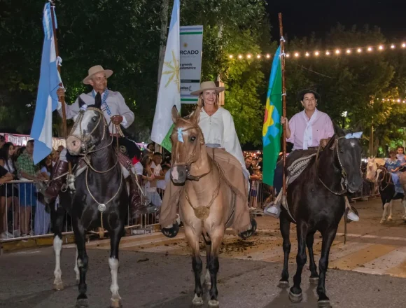 multimedia.normal.baf8de5e40d5bd68.QXJyaWV0YTFfbm9ybWFsLndlYnA= Cañuelas festejó sus 203 años con un desfile tradicional y conciertos en vivo