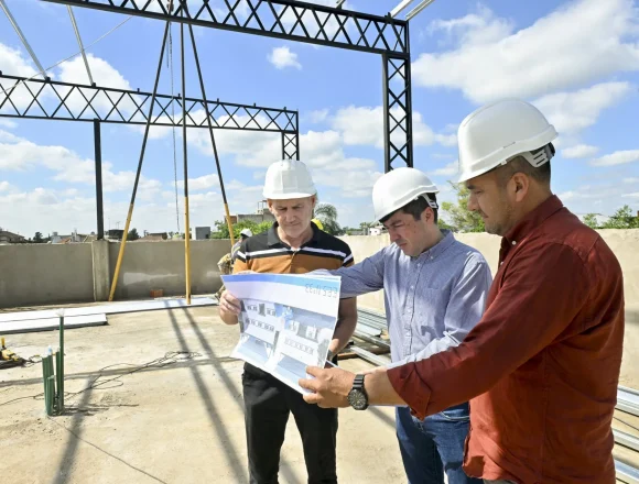 multimedia.grande.95a092b1a2e1da90.U2UgY29uc3RydXllIHVuIG51ZXZvIGVkaWZpY2lvIHBfZ3JhbmRlLndlYnA= Malvinas Argentinas | Nardini celebró el progreso de la construcción del nuevo edificio para la Escuela Secundaria N°33 de Los Polvorines