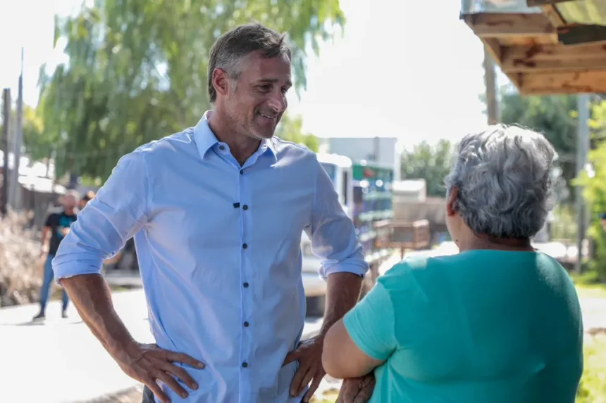 Pilar | Achával recorrió las nuevas pavimentaciones en Lagomarsino y participó de los precarnavales en Del Viso