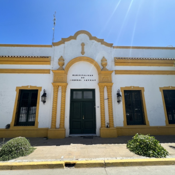 General Lavalle | El municipio reforzó la entrega de útiles escolares