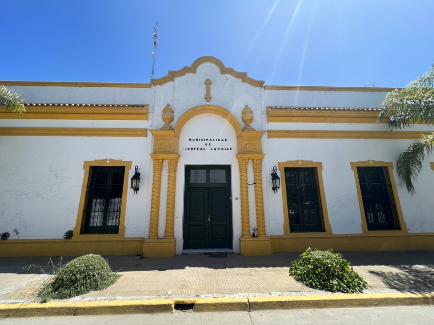 General Lavalle | El municipio reforzó la entrega de útiles escolares