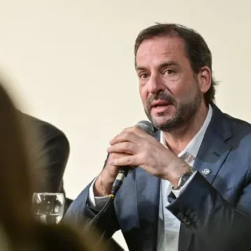 Sujarchuk criticó a Milei tras su cruce con Manes y subrayó la necesidad de cordura en el contexto actual