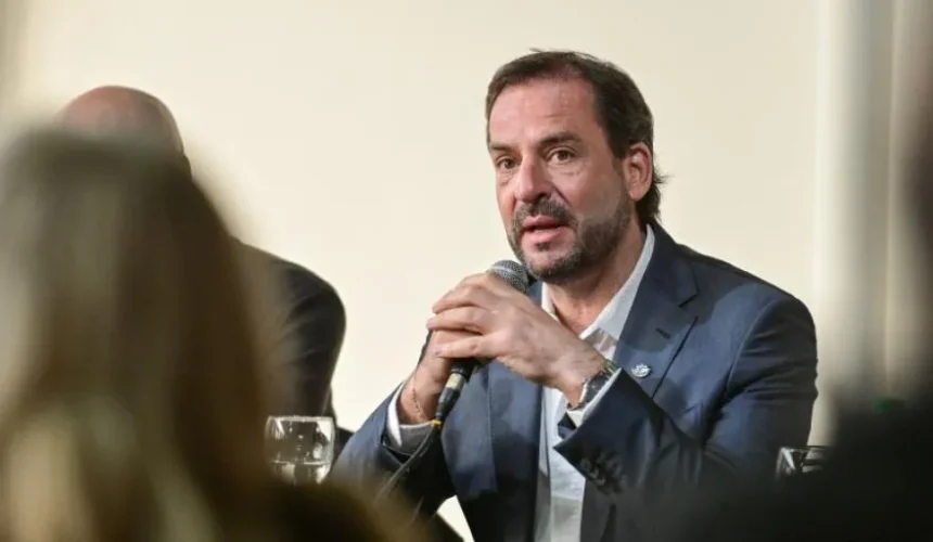 Sujarchuk criticó a Milei tras su cruce con Manes y subrayó la necesidad de cordura en el contexto actual