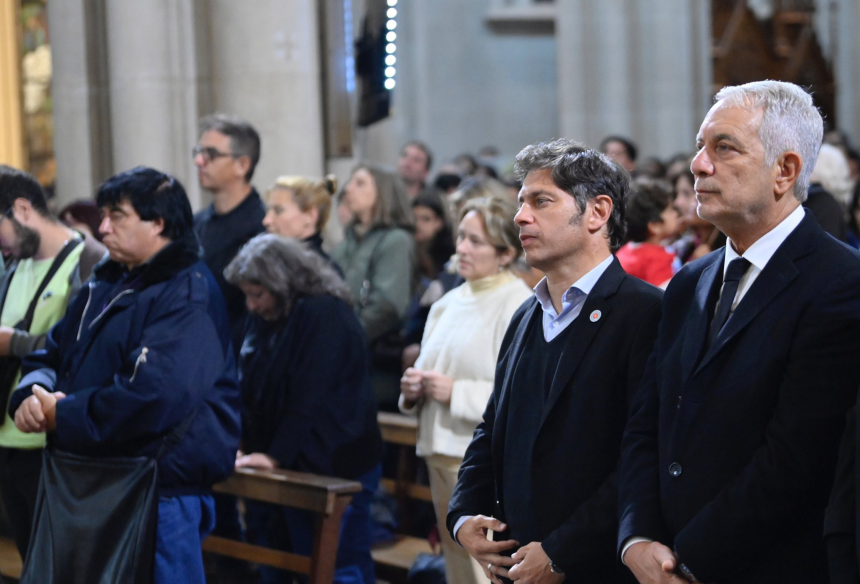 La Plata | Conmovedora misa en la Catedral para despedir al papa Francisco