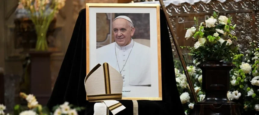 Diputados proponen instaurar un feriado nacional en homenaje al papa Francisco