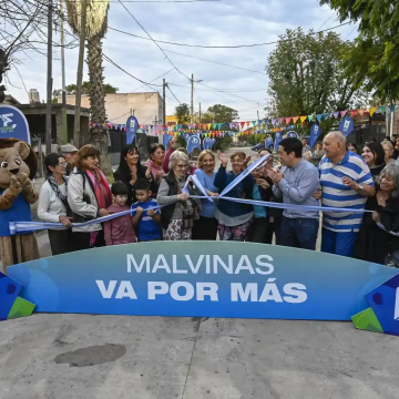 Malvinas Argentinas | Se inauguró otra etapa del pavimento de la calle José Verdi