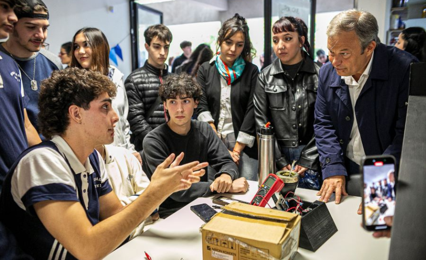Almirante Brown | Lanzaron el Club de Robótica Gratuito para jóvenes talentos
