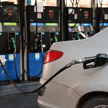 Alerta en los surtidores: el Gobierno confirmó un nuevo aumento en los impuestos al combustible