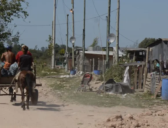 Más del 50 % de los hogares sufre estrés económico, según un informe de la UCA