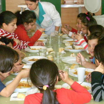 La inseguridad alimentaria infantil alcanzó un récord histórico, afectando a 4,3 millones de niños