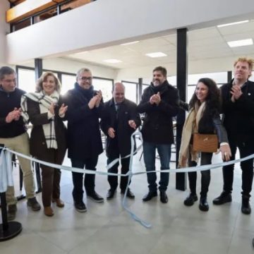 Coronel Suárez | ampliaron el Centro Universitario y entregaron una ambulancia al sistema de salud