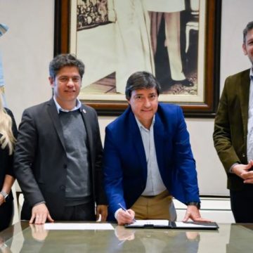 Daireaux | Acerbo firmaba un convenio con Kicillof y el Banco Provincia para adquirir vehículos