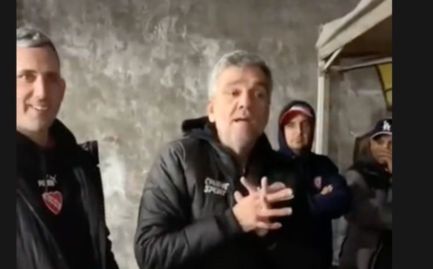 Hurlingham | Dinero en efectivo para romper carteles: se filtraron chats que exponen los vínculos de Zabaleta con barras de Independiente