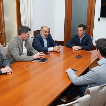 Necochea | Rojas se reunió con URGARA e inauguró sede gremial mientras avanzaron bacheos en la ciudad y Quequén
