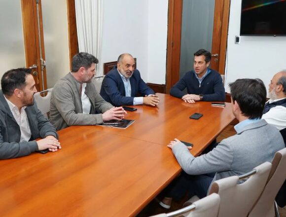 Necochea | Rojas se reunió con URGARA e inauguró sede gremial mientras avanzaron bacheos en la ciudad y Quequén