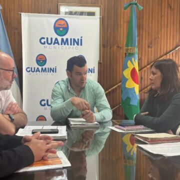Guaminí | el Municipio inició la consolidación dominial y otorgó un bono a trabajadores