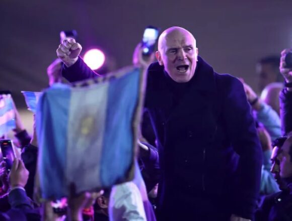 Espert señalado por un giro de 200 mil dólares vinculado al narcotráfico