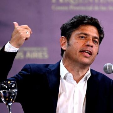 Kicillof cuestionó el show de Milei en el Movistar Arena y reclamó respuestas