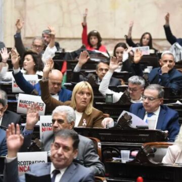 Diputados aprobó la citación de Caputo, Francos, Karina Milei y Lugones